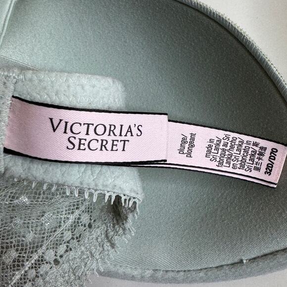 Victoria Secret Incredible Lightly Lined Lace Plunge Bra Women’s Size 32D‎ - Picture 5 of 7